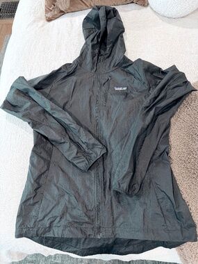 Patagonia Packable Windbreaker - Size S